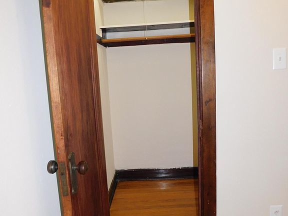 5th image of 906 Elmwood Ave APT 2