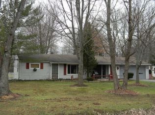 12763 Saint James Dr, Mantua, OH