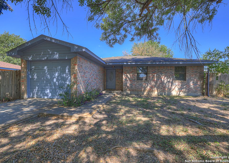 1st image of 221 MEADOW DR