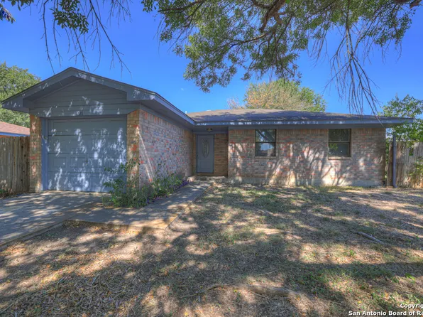 221 MEADOW DR, Marion, TX 78124