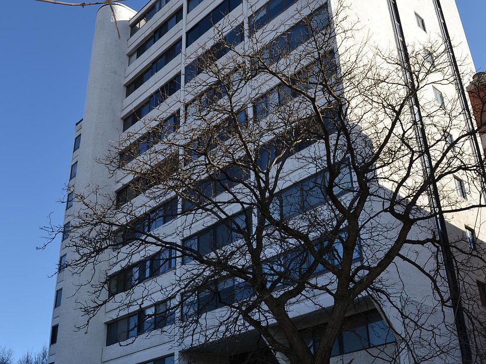 1st image of 550 Clay Ave