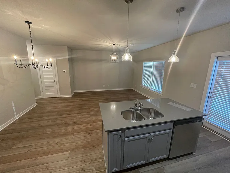333 Buckhorn Cir — Photo 10