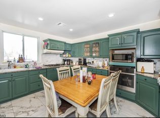377 Ellison St, Paterson, NJ 07501