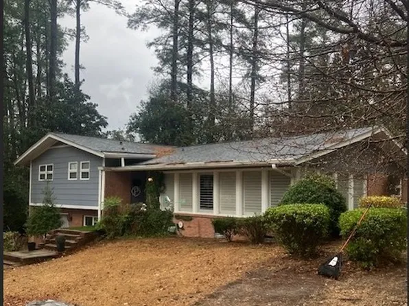 2224 Mirror Lake Dr, Fayetteville, NC 28303