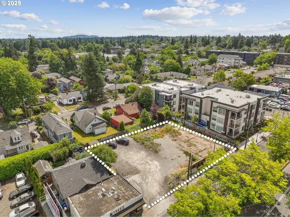 7044 NE M L King Blvd, Portland, OR 97211