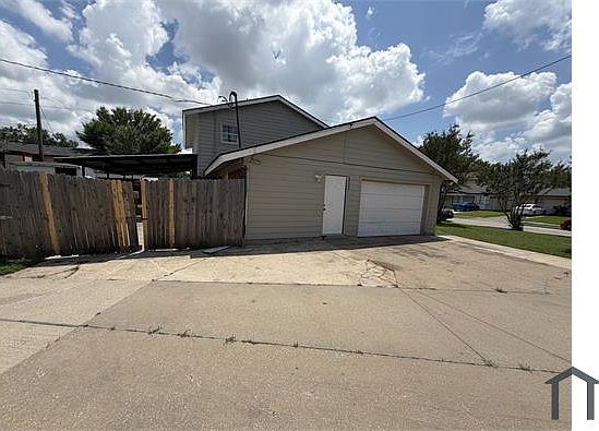 2nd image of 3034 Harlan Dr