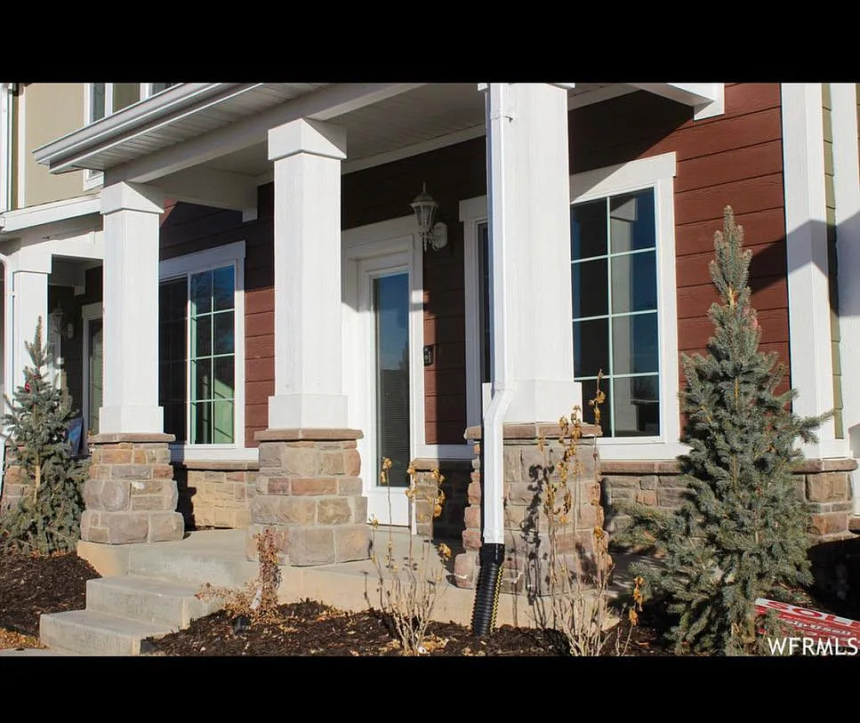 788 N Fairfield Rd — Photo 1