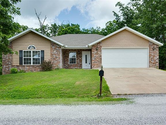 4th image of 76 Cranfield Dr