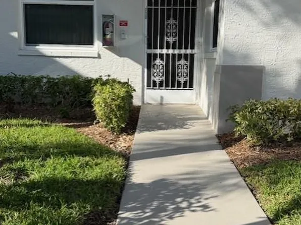 20730 Country Creek DR #713, ESTERO, FL 33928