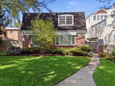 2666 Prairie Ave APT B, Evanston, IL, 60201