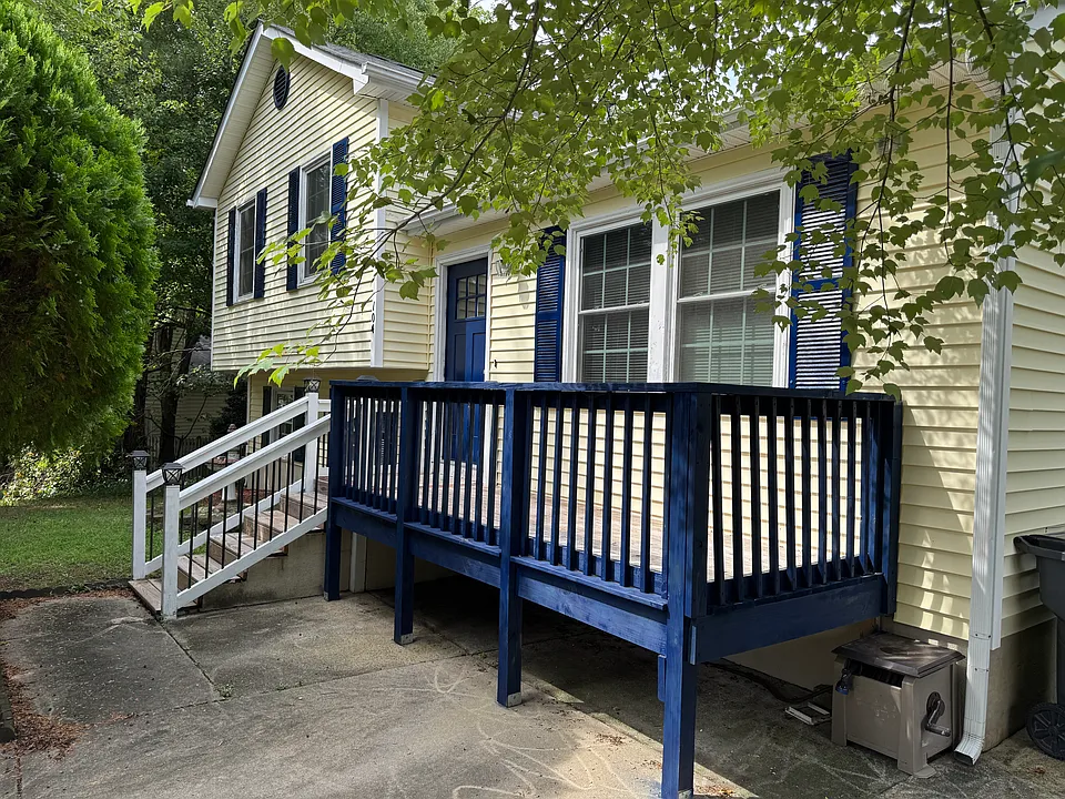 104 Valley Park Dr