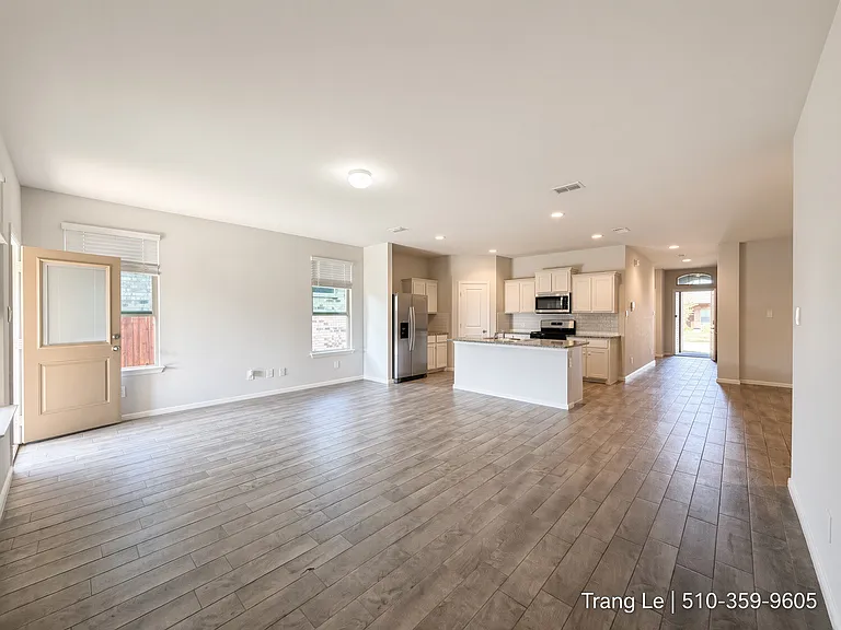 8636 Centerboard Ln — Photo 6
