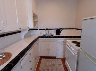 2215 NW Irving St #5M-02, Portland, OR 97210