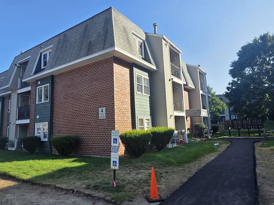 1st image of 302 Knights Bridge Dr #302