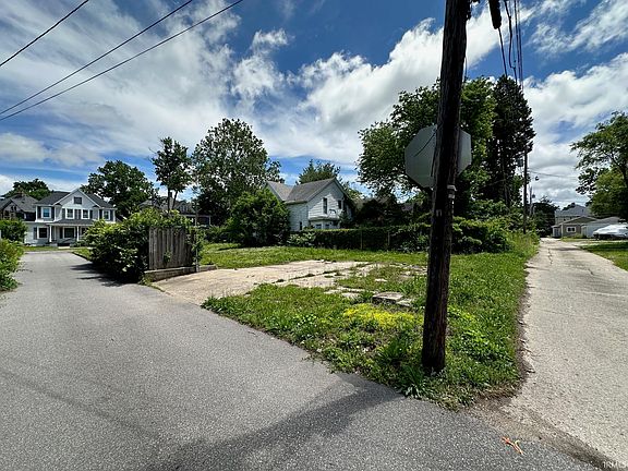 4th image of 821 Ashland Ave