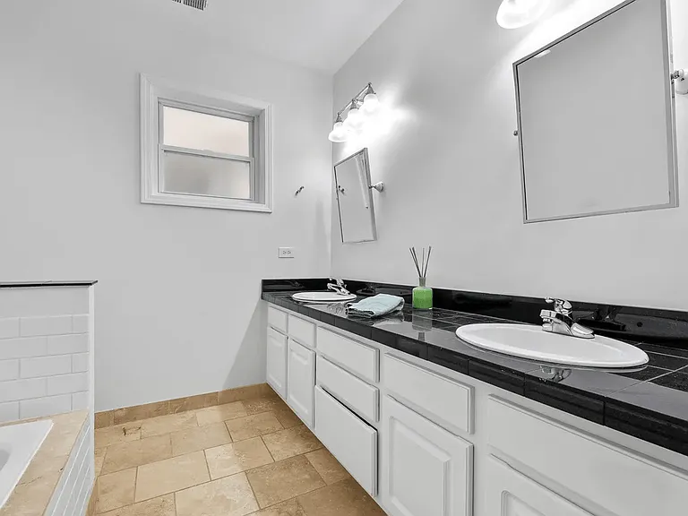 2315 W Harrison St #3 — Photo 10