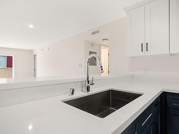 3rd image of 3735 Bagley Ave #1B-1Ba