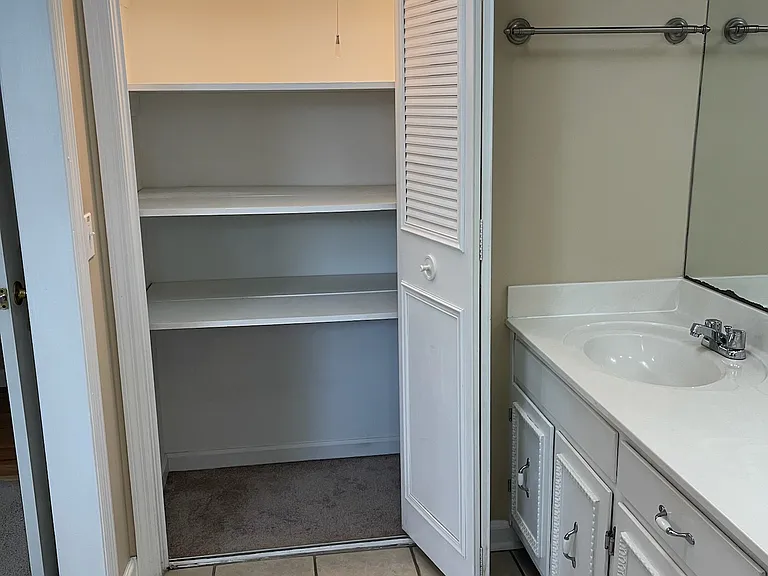 322 Shady Crest Dr — Photo 16