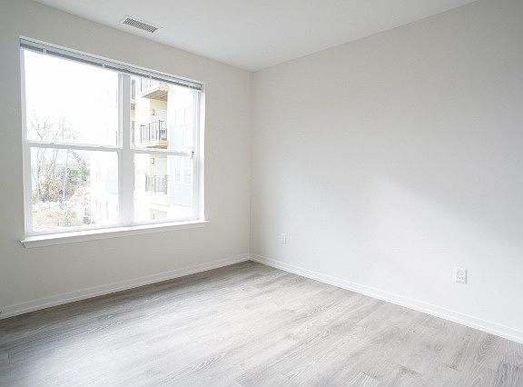 5th image of 587 Connecticut Ave #212