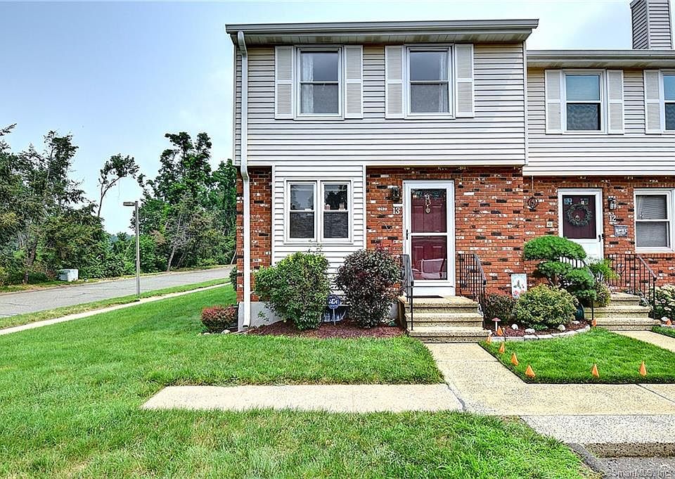 1st image of 13 Saint Marc Cir