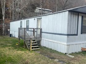 106 Granite Dr, Pikeville, KY
