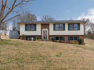103 McCormick Ln, Harriman, TN 37748