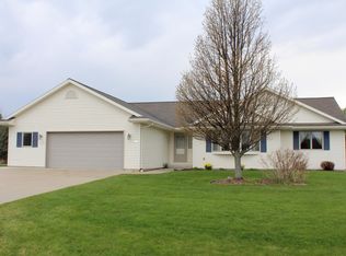 5334 Hidden Creek Dr, Sheboygan, WI 53083