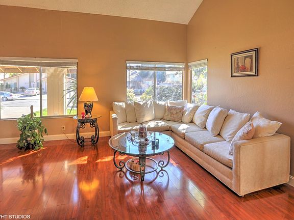 3rd image of 1165 Barrington Ct