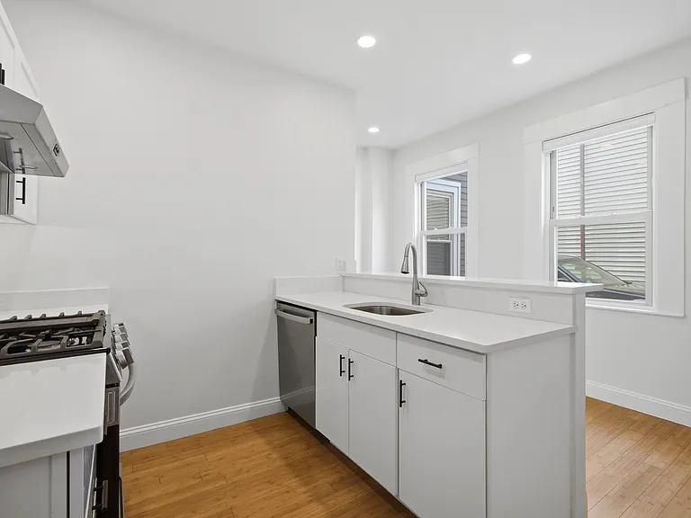 21 Cutter St #1 — Photo 4
