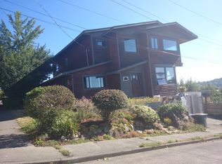 2420 W Lynn Pl, Seattle, WA 98199