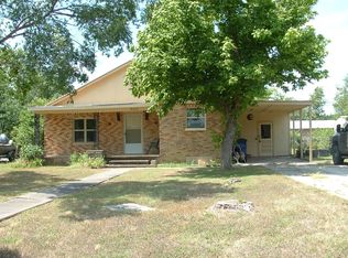 640 W Vaughan St, Bertram, TX 78605