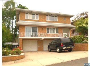 498 Summit Ave, Fort Lee, NJ 07024