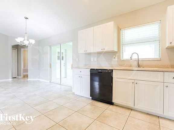 5th image of 3344 Senlac Ln