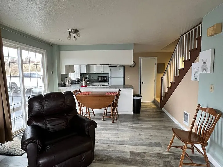 2121 N Eldorado Ave #1 — Photo 2