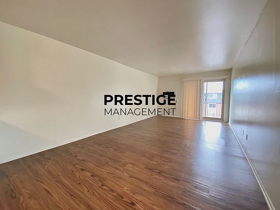 3rd image of 1680 Driftwood Dr APT M