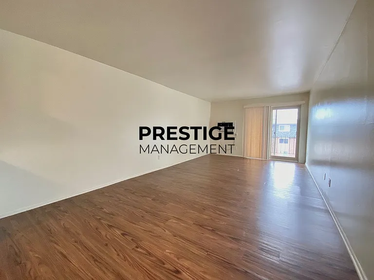 1680 Driftwood Dr #M — Photo 3