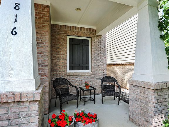 2nd image of 5816 Buskirk Dr