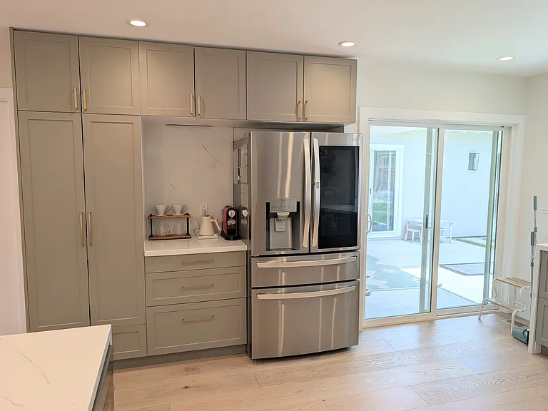442 Falk Ct — Photo 2