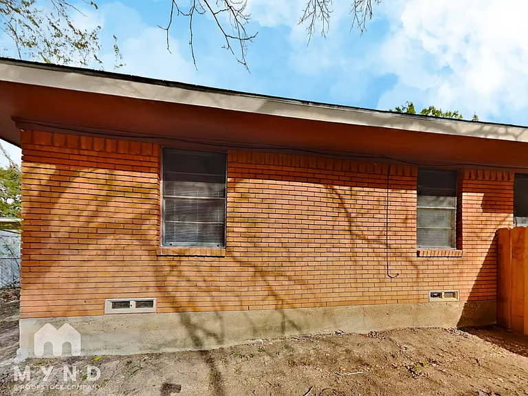 609 John Arden Dr — Photo 12