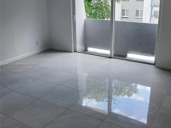 11120 SW 196th St #310, Miami, FL 33157