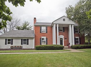 53 Country Rd, Yorkville, IL 60560