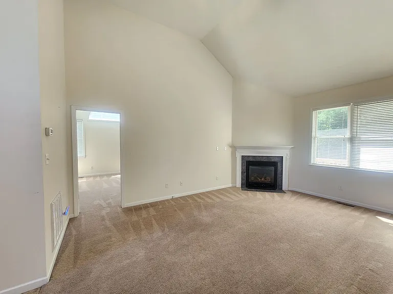 112 Woodcreek Cir — Photo 9