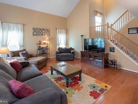 4th image of 6005 Waterview Cir