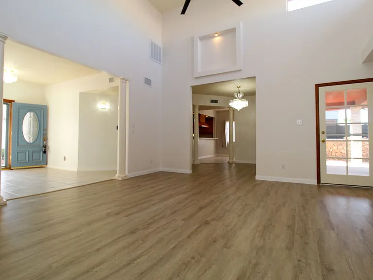 2081 Paseo Del Prado Dr — Photo 5