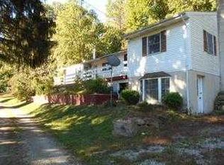 13481 Vancar Ln, Stewartstown, PA 17363