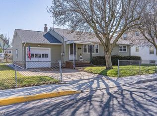 47 Dakota St, Manville, NJ 08835
