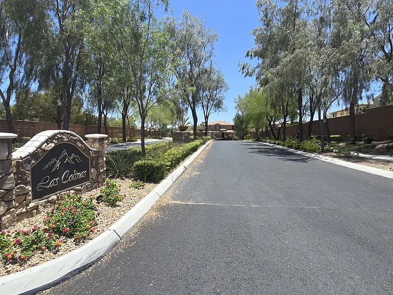 8462 Elche Ct — Photo 2