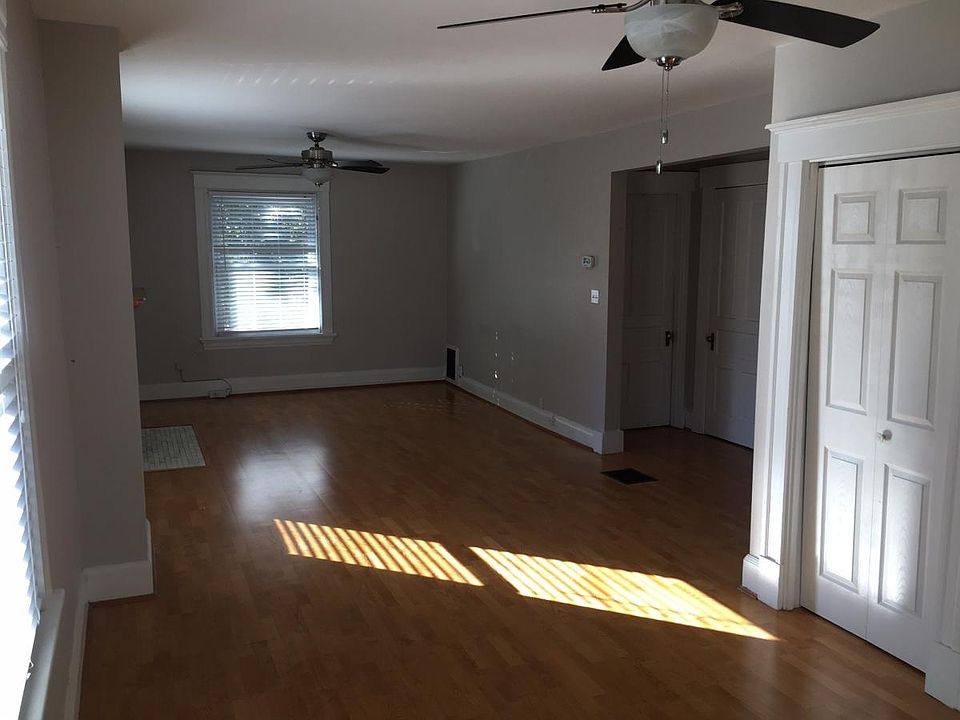 1st image of 2860 Erie Ave