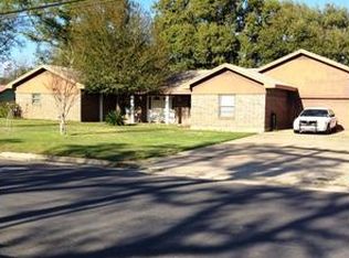 213 N Hearne St, Franklin, TX 77856