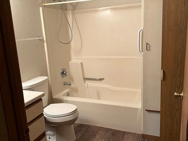 2319 Meadow Ln — Photo 11